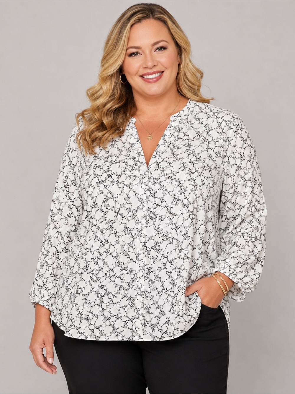 The Limited XXL Black & White Abstract Print V-Neck Blouse Flowy